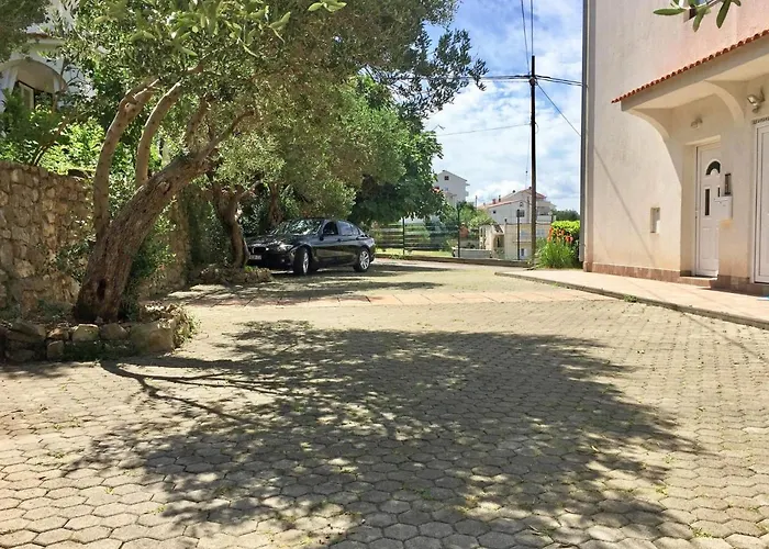 Fani-3 By Interhome Banjol